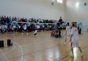 Badminton'ta ikinci olduk